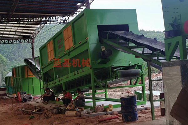 建筑垃圾處理設(shè)備，四川樂山客戶建筑垃圾破碎篩分生產(chǎn)線